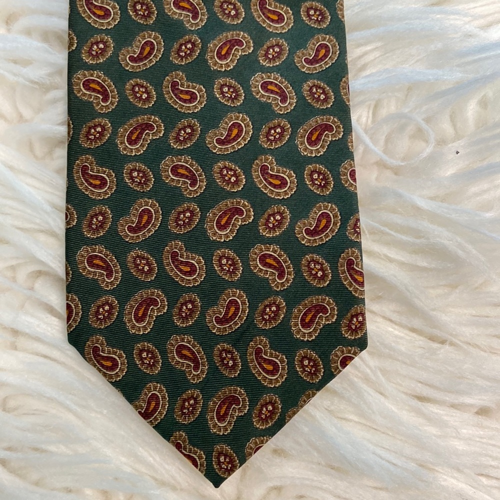 Bert Pulitzer Tie excellent condition wide 4” color green